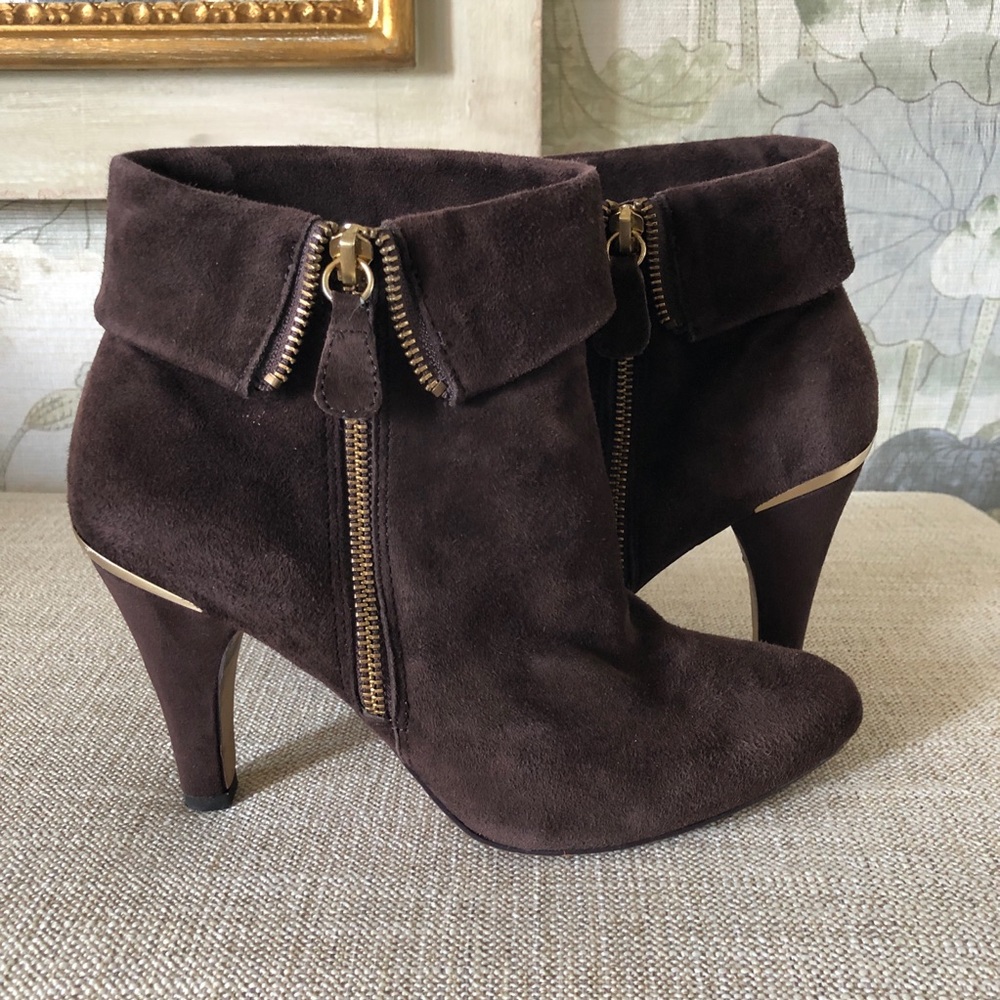 Adrienne Vittadini Sedona Brown Suede Bootie